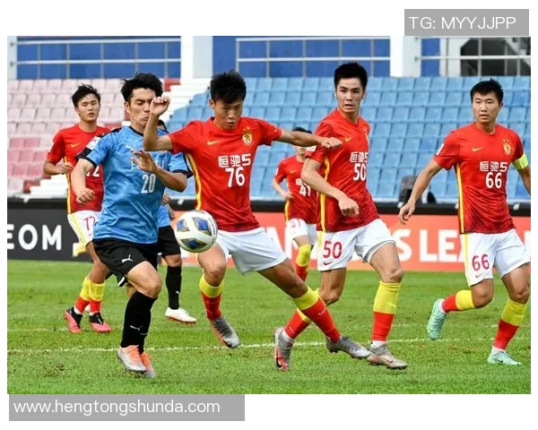 广州足球队近期状态全面解析与对比分析